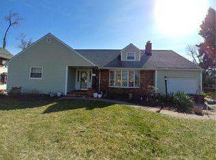 640 Harrell Ave, Woodbridge, NJ 07095