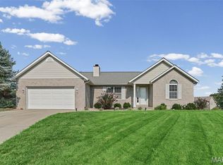 5207 Loyola Ct, Fairview Heights, IL 62208