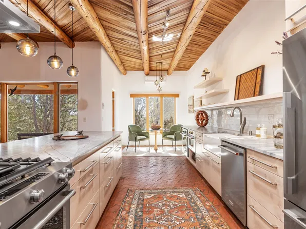 413 Graham Ave, Santa Fe, NM 87501