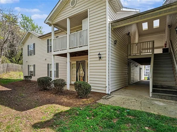 802 Folly Ct Unit G, Greensboro, NC 27409