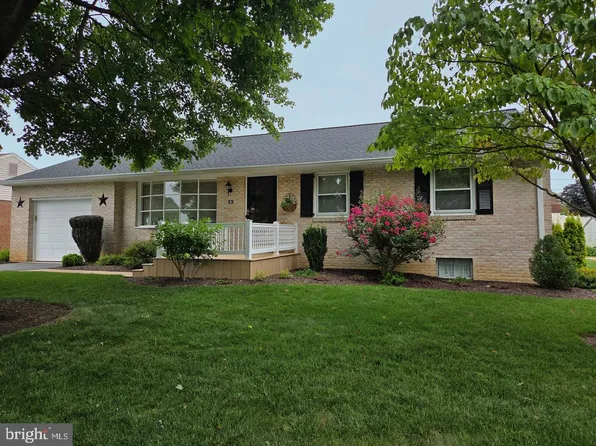 25 Homestead Dr, Lancaster, PA 17602