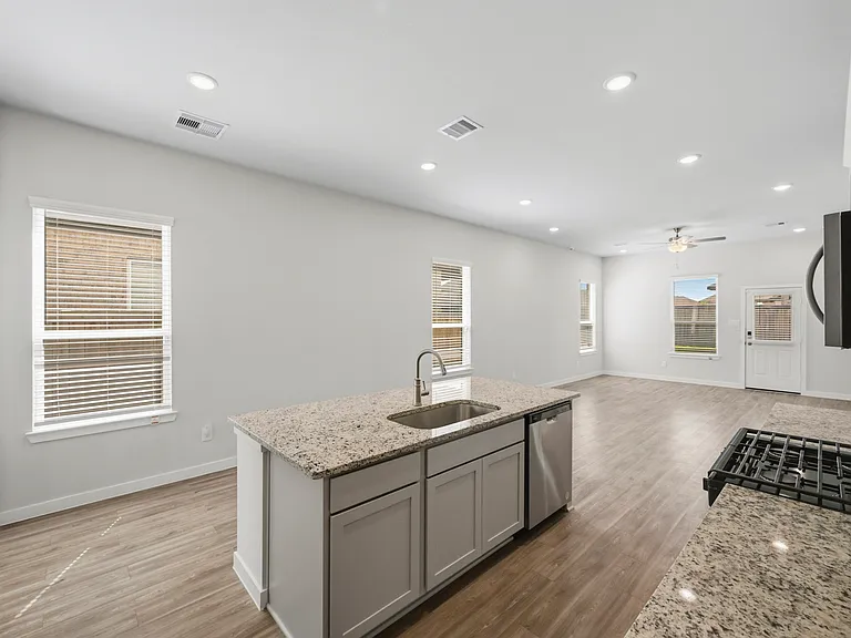 21106 Armstrong County Dr — Photo 4