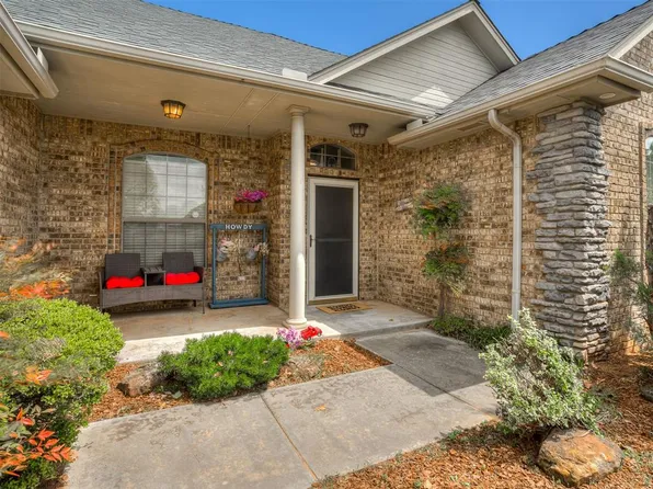 428 Summer Valley Rd, Blanchard, OK 73010