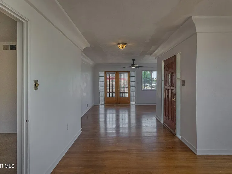 4029 Hueco Ave — Photo 4
