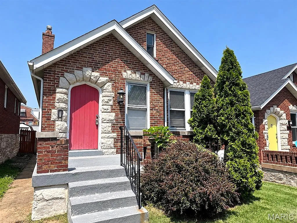 2 bed, 1.0 bath, 1008 sqft, $1,550 — Photo 1