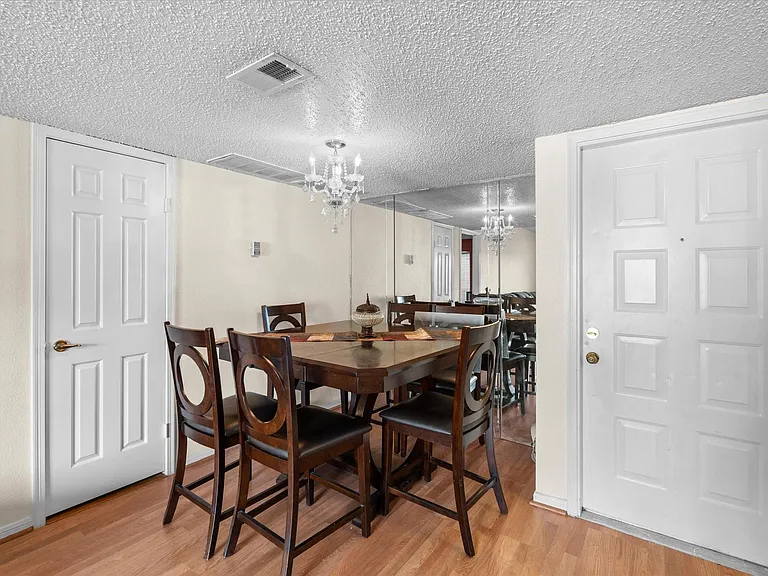 2830 S Bartell Dr #25 — Photo 2