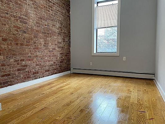 5th image of 361 Vernon Ave #2X
