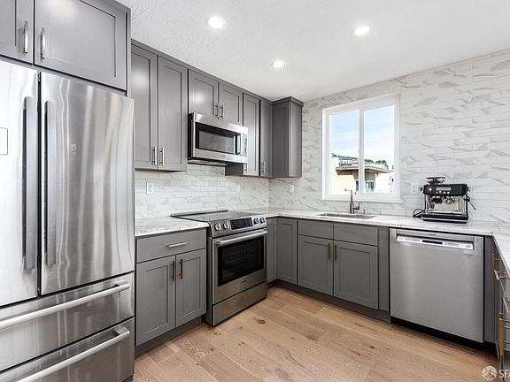 5th image of 925 Corbett Ave APT 201