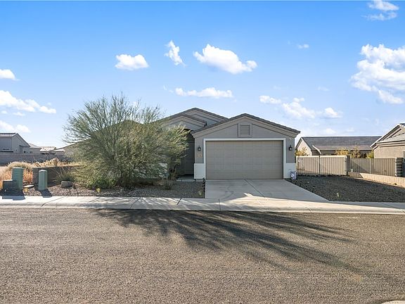 2nd image of 3353 Bermuda Street