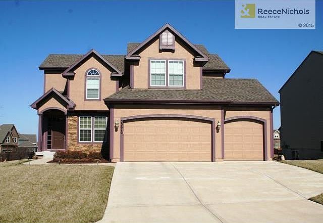 Pristine and beautifully maintained 2 story home. Professionally painted 2016. Large lot.
