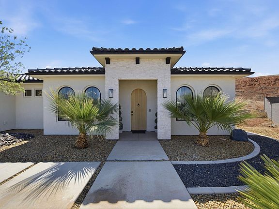 3rd image of 1683 S Painted Vista Cir