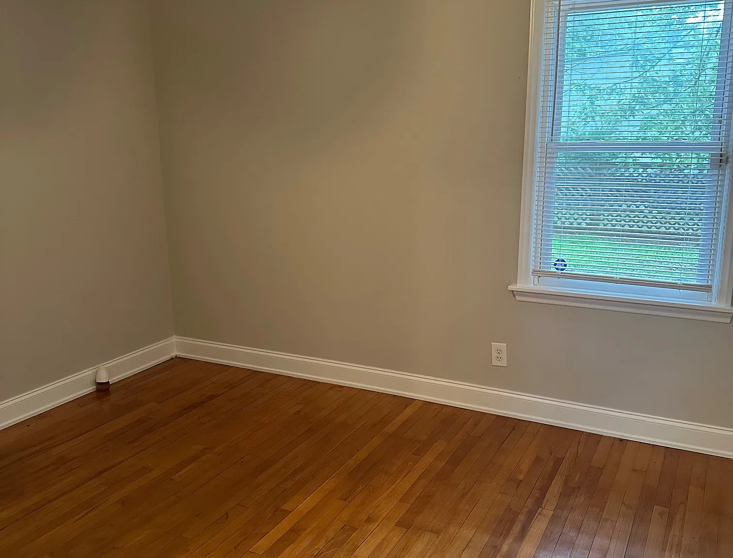 3 bed, 1032 sqft, $1,300 — Photo 4