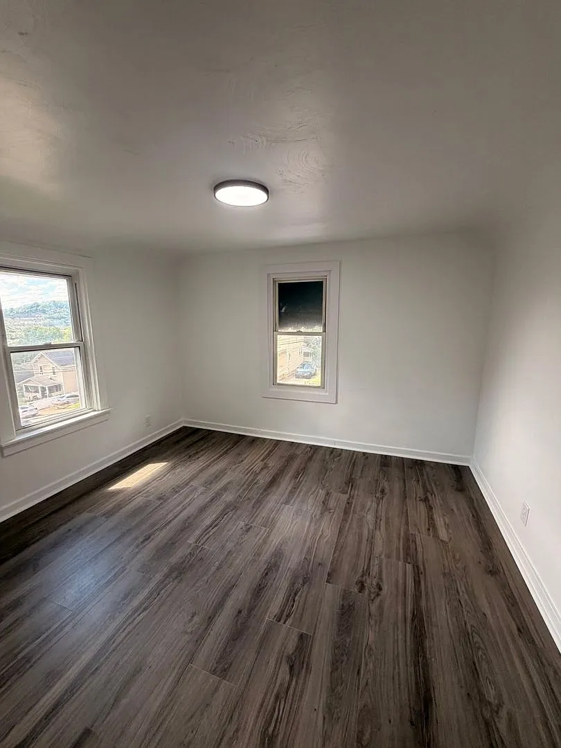 328 Murray Avenue — Photo 2