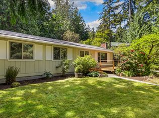 10361 NE Sasquatch Ln, Bainbridge Island, WA 98110