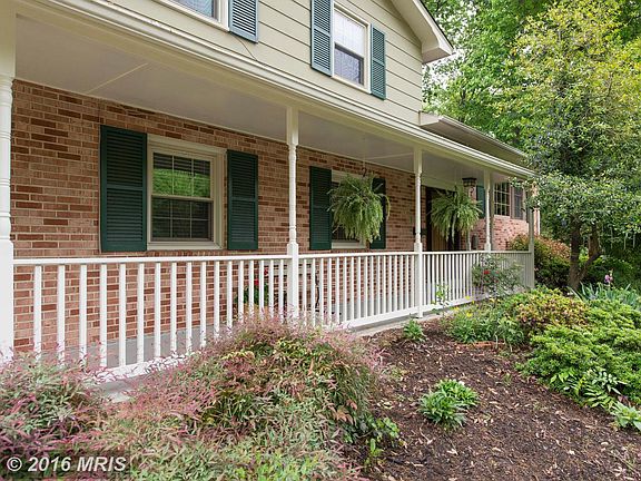 2nd image of 6824 Winter Ln