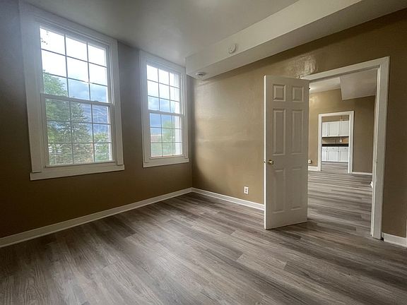 4th image of 776 7th St E Suite 2