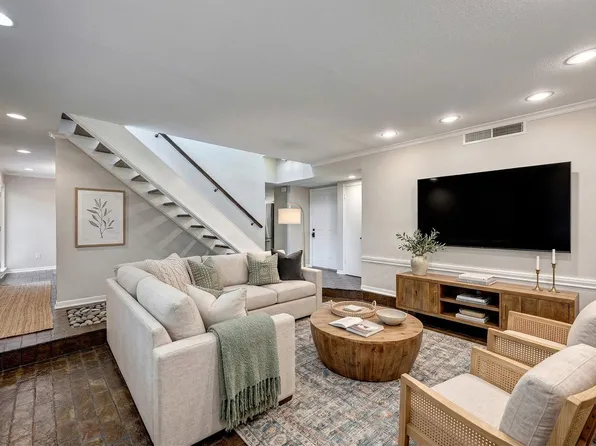 1122 Autrey St APT 5, Houston, TX 77006