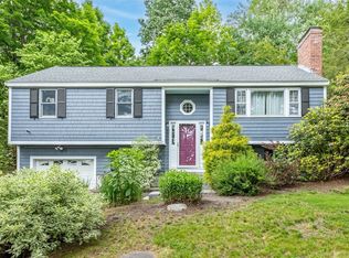307 Tahattawan Rd, Littleton, MA 01460
