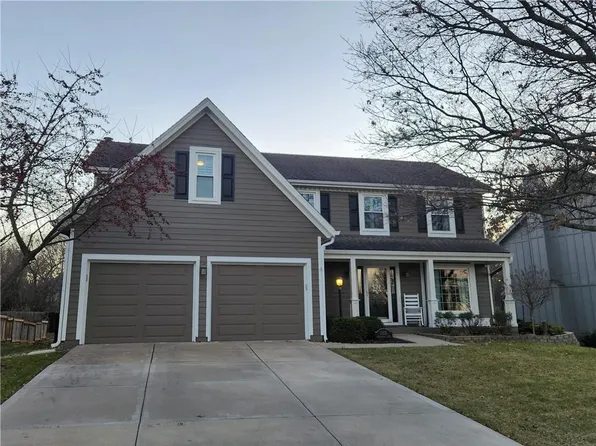 11531 S Northwood Dr, Olathe, KS 66061