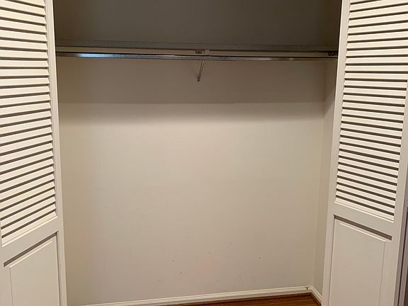 5th image of 5105 Mockingbird Ln