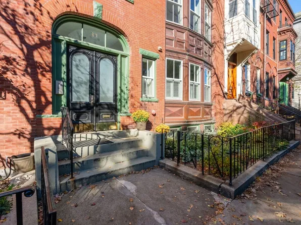 33 Monument Sq #1, Charlestown, MA 02129