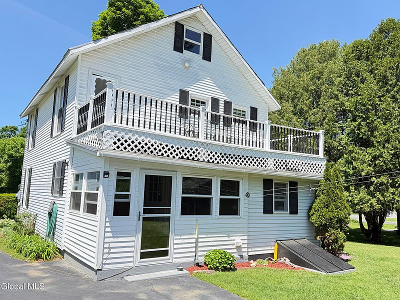3rd image of 22 Washington Street