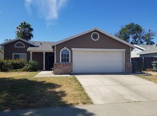 1588 Lariat Ln, Olivehurst, CA 95961