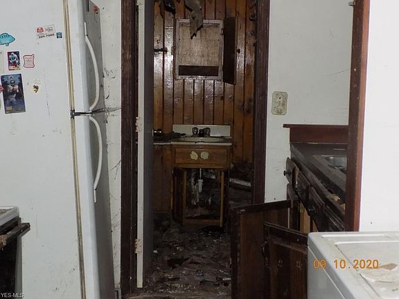 2nd image of 5498 Chestnut St