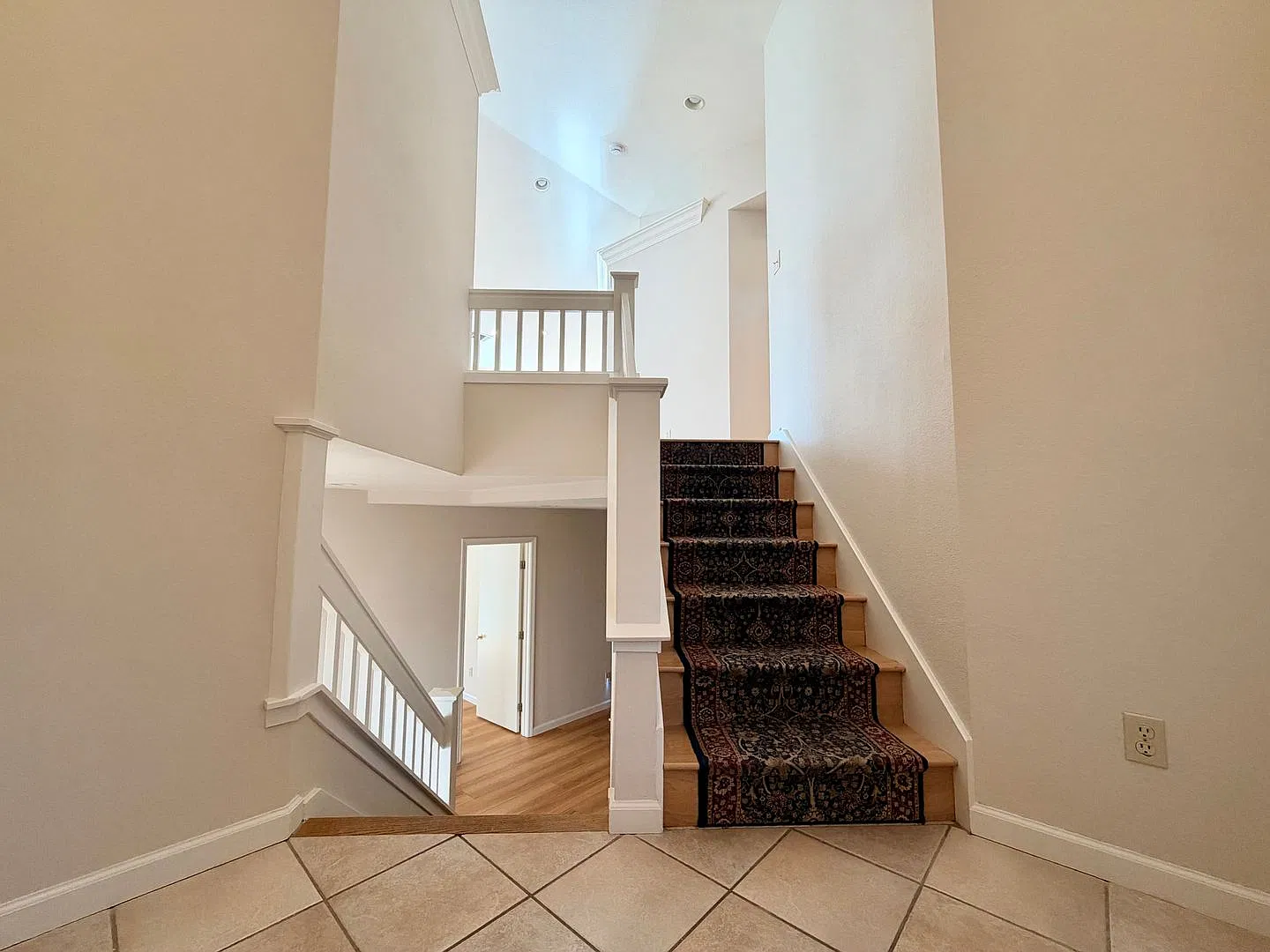 Spacious 4BR Martinez Home with Vaulted Great Room, Deck, and Community Pool & Tennis | 504 Westa... — Photo 2