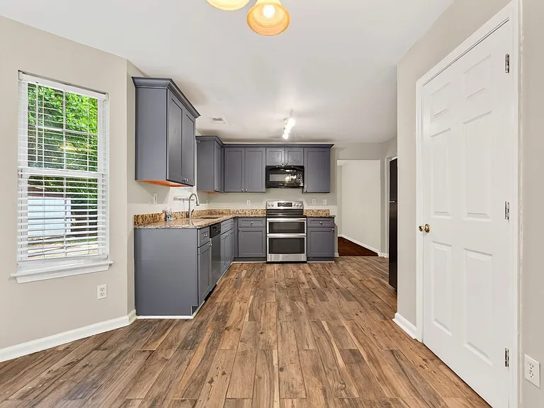 4377 Chestnut Rd — Photo 8