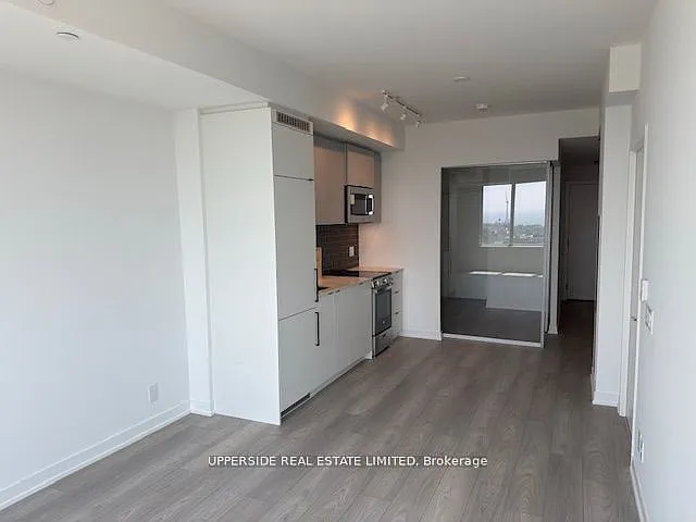 285 Dufferin St #1016 — Photo 8