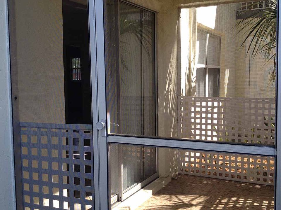 Side Screened Porch