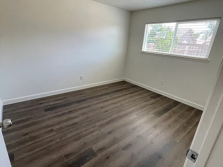 1315 Cardinal St — Photo 20