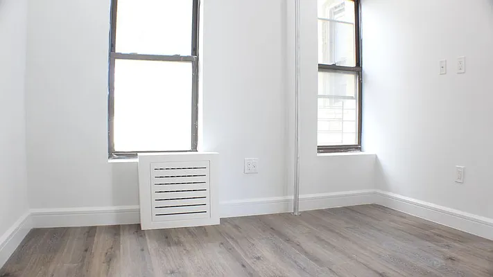 Rented by Nooklyn NYC LLC | media 25