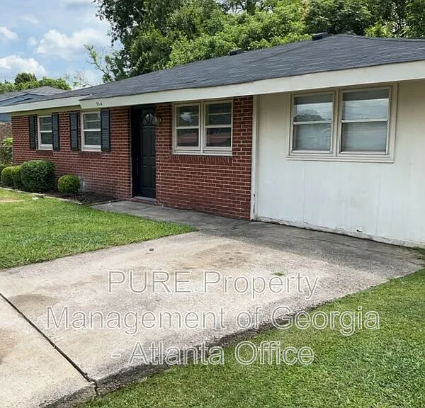 314 Sterling St — Photo 2