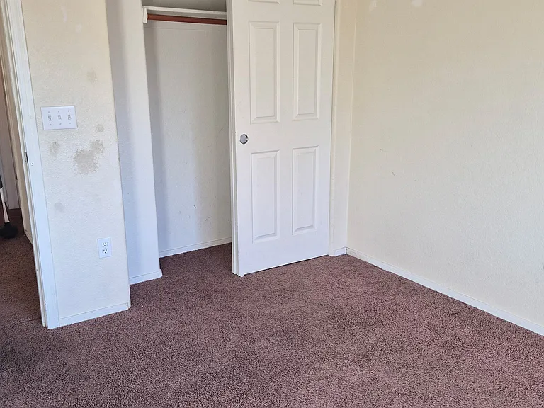 2404 E Calle Lena Verde — Photo 16