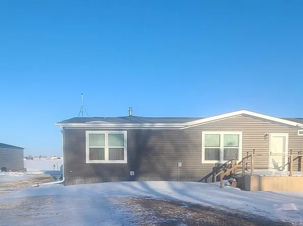 112 Merrill Rd, Castalia, IA 52133