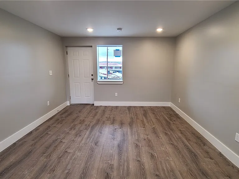 1331 Freeport Rd — Photo 12