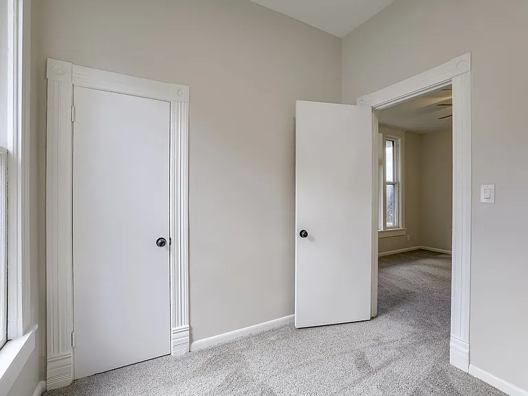 1003 S 42nd St — Photo 11