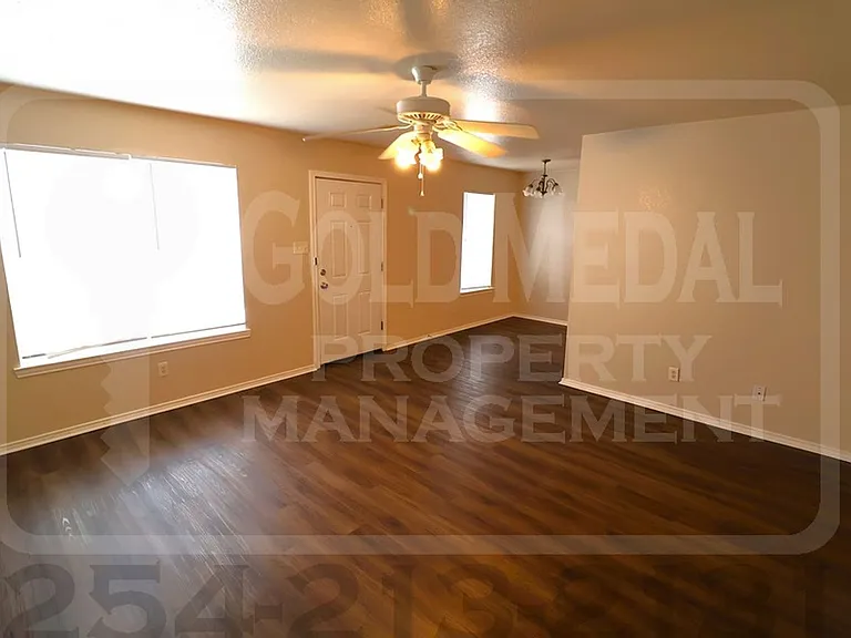 3308 Cantabrian Dr — Photo 5