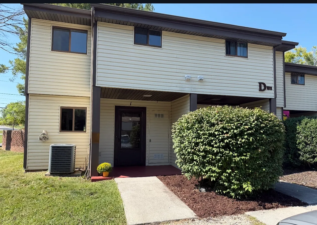 2 bed, 1400 sqft, $1,250 — Photo 1