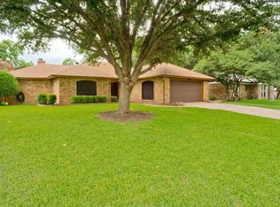 7628 Pear Tree Ln, Fort Worth, TX 76133