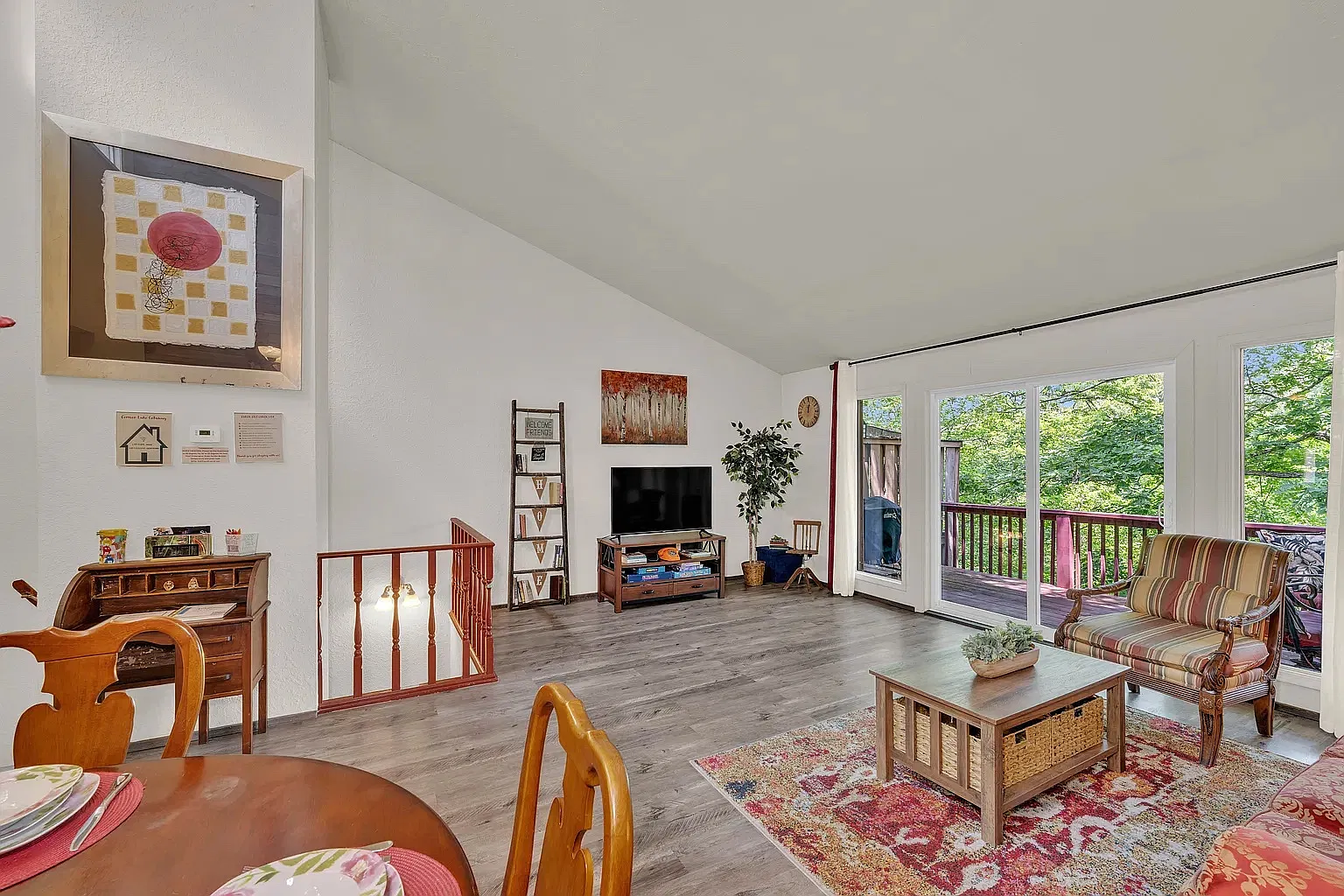 2 bed, 1.5 bath, 1458 sqft, $1,900 — Photo 3