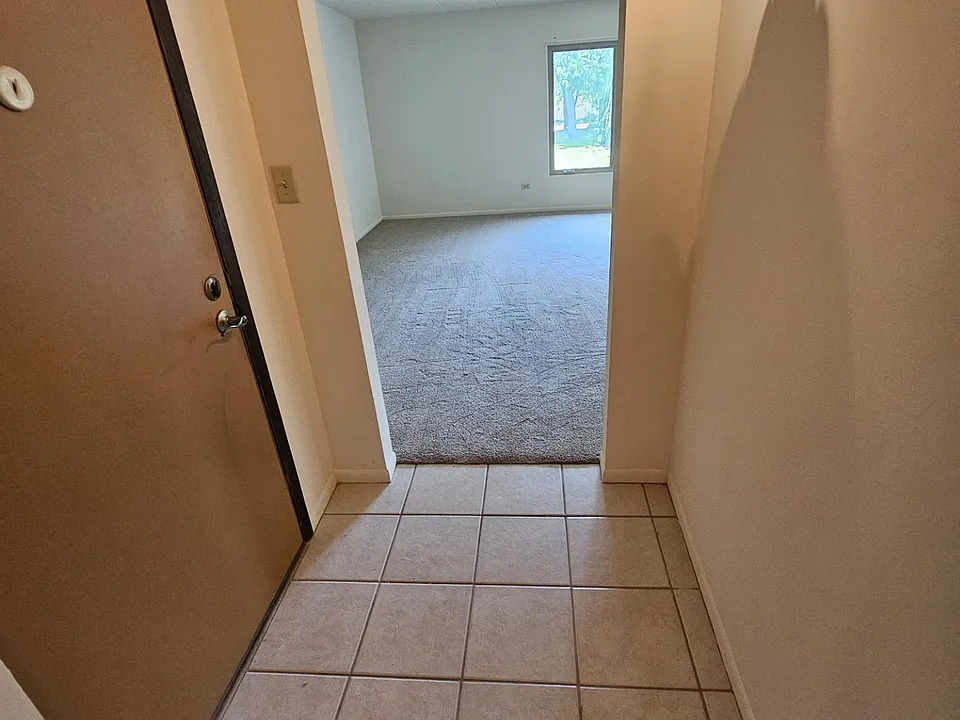 1601 Anna St #7