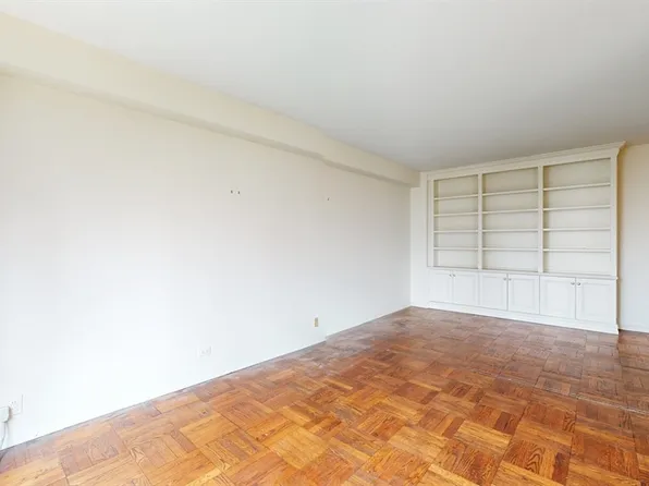 55 East End Avenue image 5 of 14