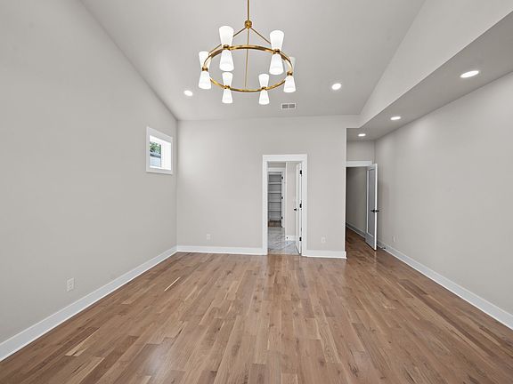 4th image of 2525 W Heiman St #2525