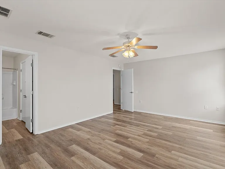 5825 Silver Screen Dr — Photo 17