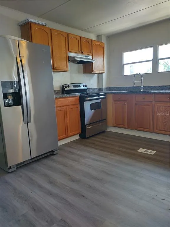 2 bed, 1.5 bath, 750 sqft, $1,200 — Photo 3