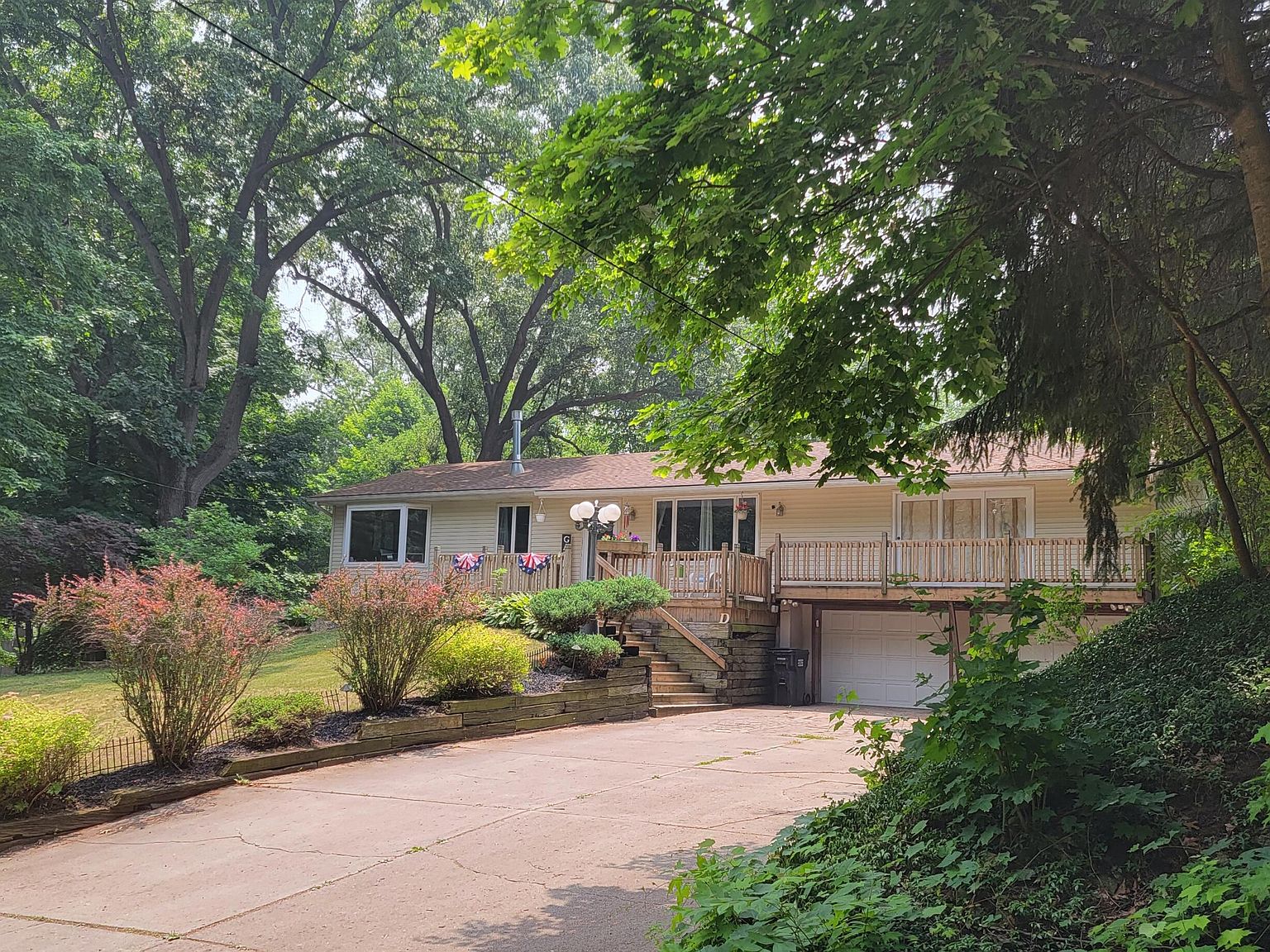 510 Crest Ln, Jonesville, MI 49250 Zillow