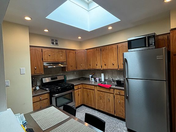 3rd image of 21117 41st Ave #3